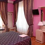 21 Aprile House