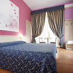 21 Aprile House 2*